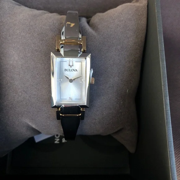 Bulova 98P229 Classic Diamond Two-Tone Stainless Steel  display picture 2